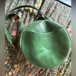 Portland Leather Crossbody Bag in Forest Green